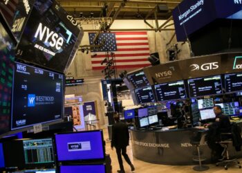 Weak earnings | COYYN