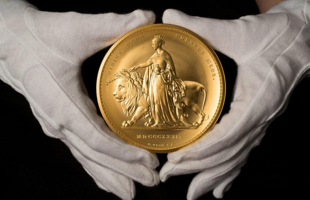 Where to Sale Rare Coins? This rare 1kg gold pattern coin will be auctioned by the Royal Mint for around $400,000 | COYYN