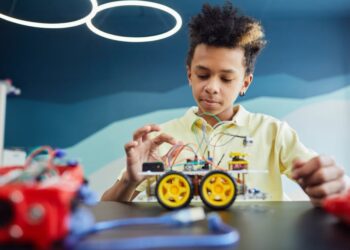 Featured image for: How AI and Machine Learning Are Revolutionizing Data Analytics