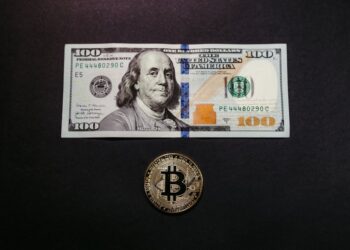 Featured image for: Comparison: Cross-Currency Swaps vs. Crypto-Native FX Hedging Solutions