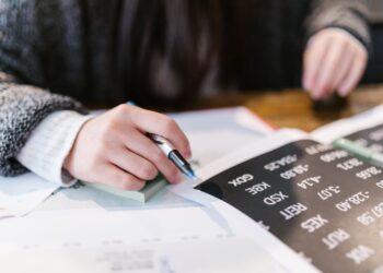 Featured image for: How Legacy Banks Are Successfully Rebuilding Their Core Tech in 2026